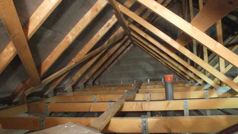 J'isole mon comble avec une ouate de cellulose de très haute qualité thermique Ouateco